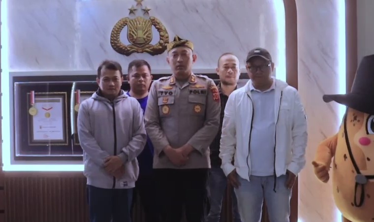 Pantau Kamtibmas Sambut Hattrick Juara, Kapolres Sumedang Fasilitasi Nobar Persib vs Persijap 